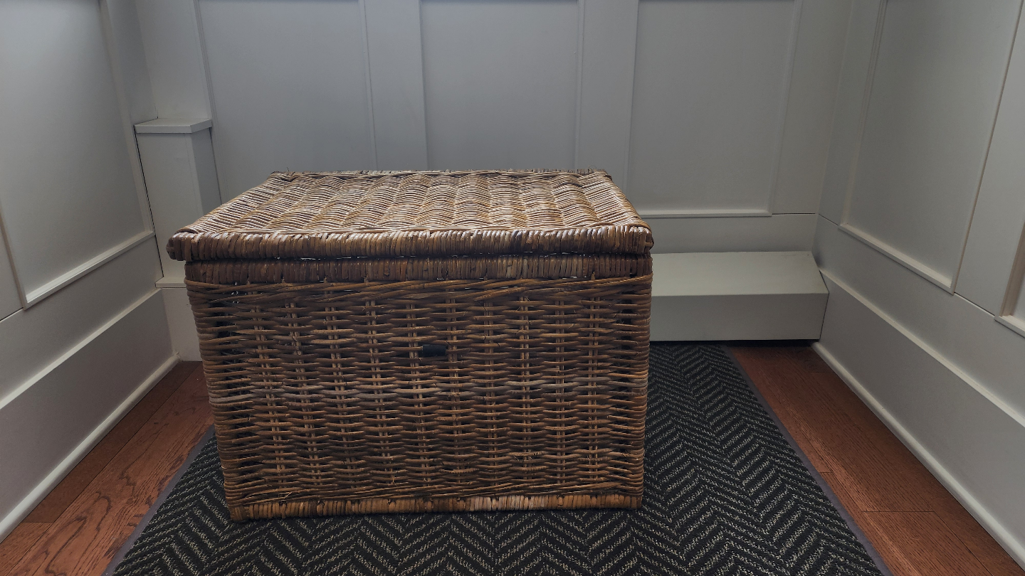 basic lightweight chest