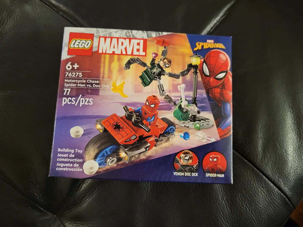 LEGO Marvel Spider-Man Motorcycle Chase 76275 - New thumbnail