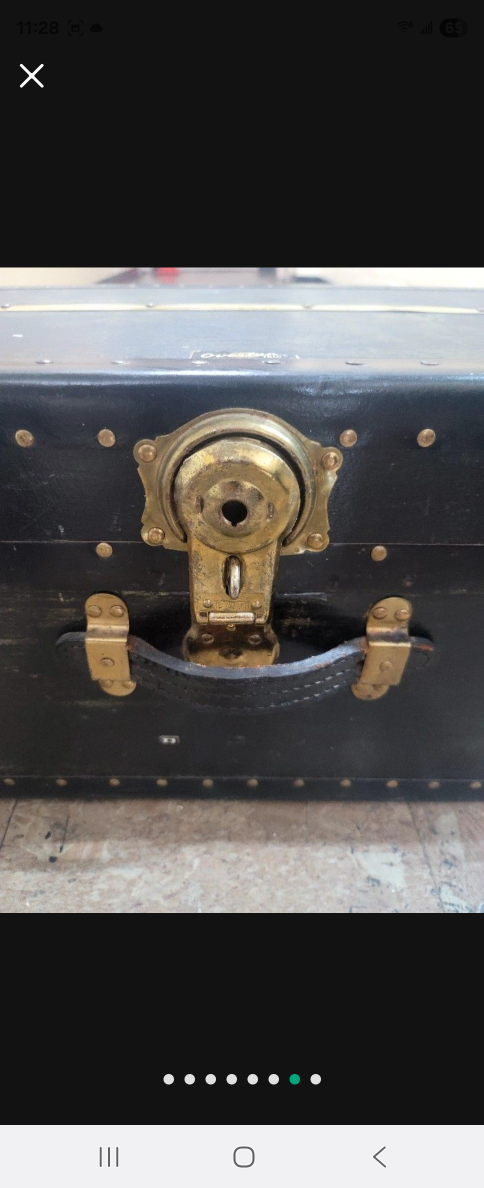 Vintage Black Trunk - photo 2