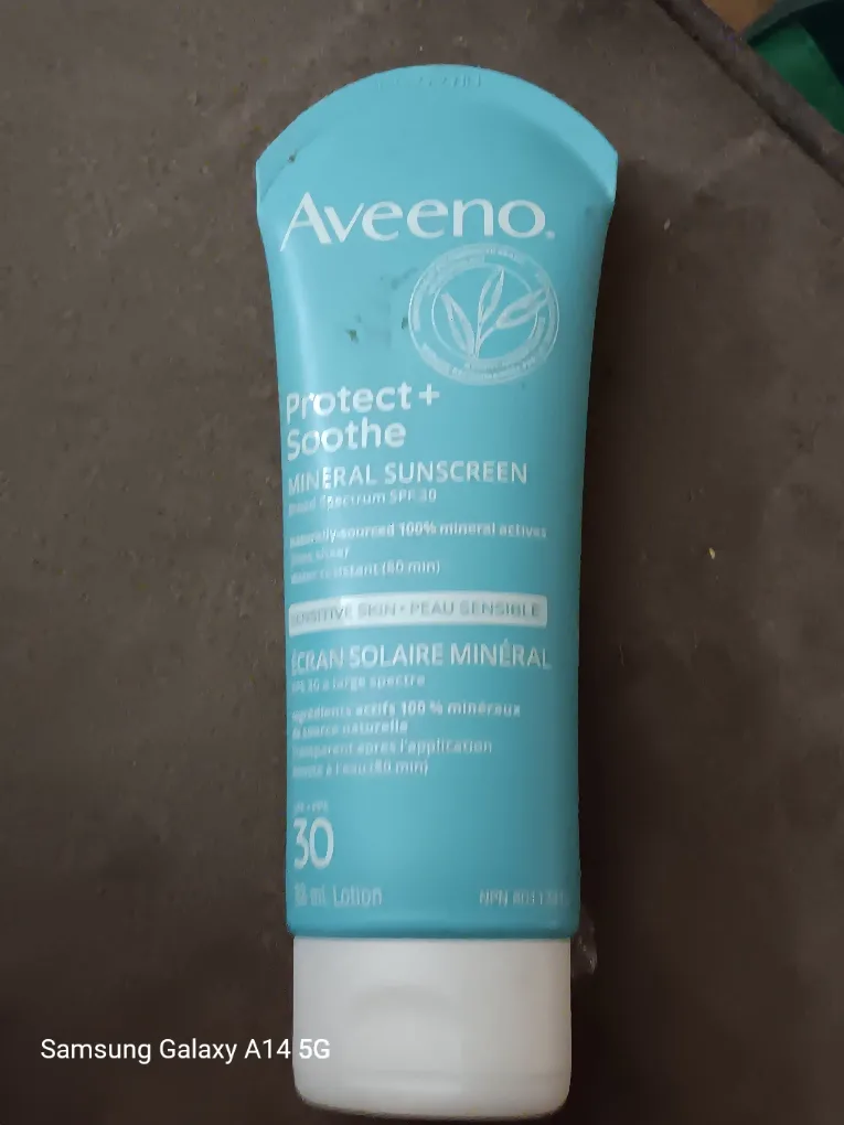 Aveeno Protect + Soothe Mineral Sunscreen SPF 30 thumbnail