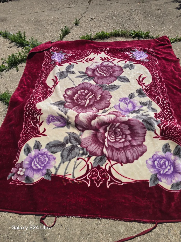 Floral Patterned Blanket thumbnail