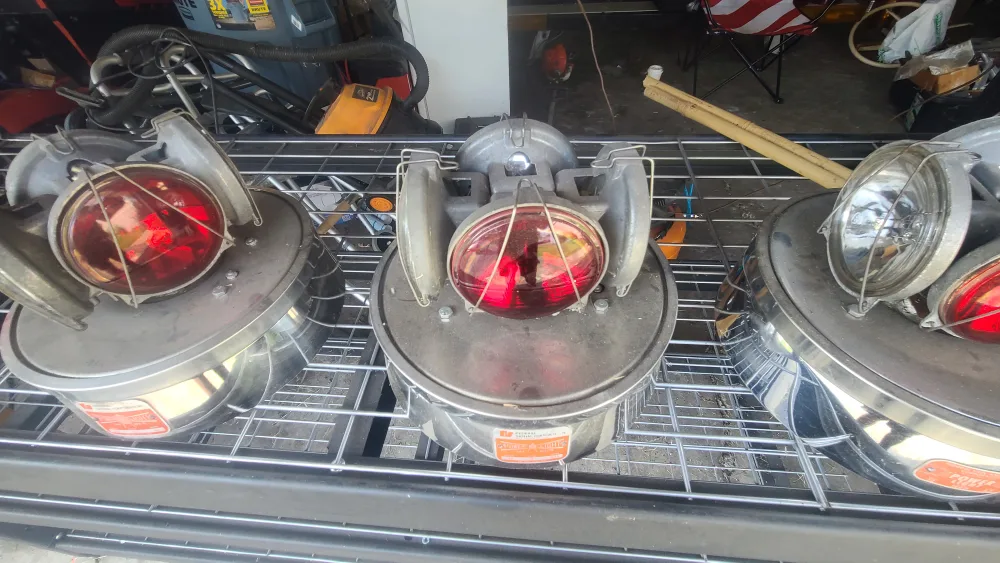 FEDERAL SIGNAL 184 POWER LIGHT image indicator(10)