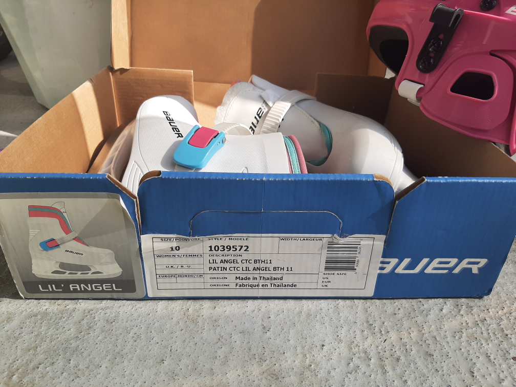 Bauer Ice Skates and Hockey Helmet Bundle - photo 3