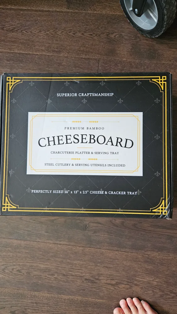 Smirly Charcuterie Board Set image indicator(4)