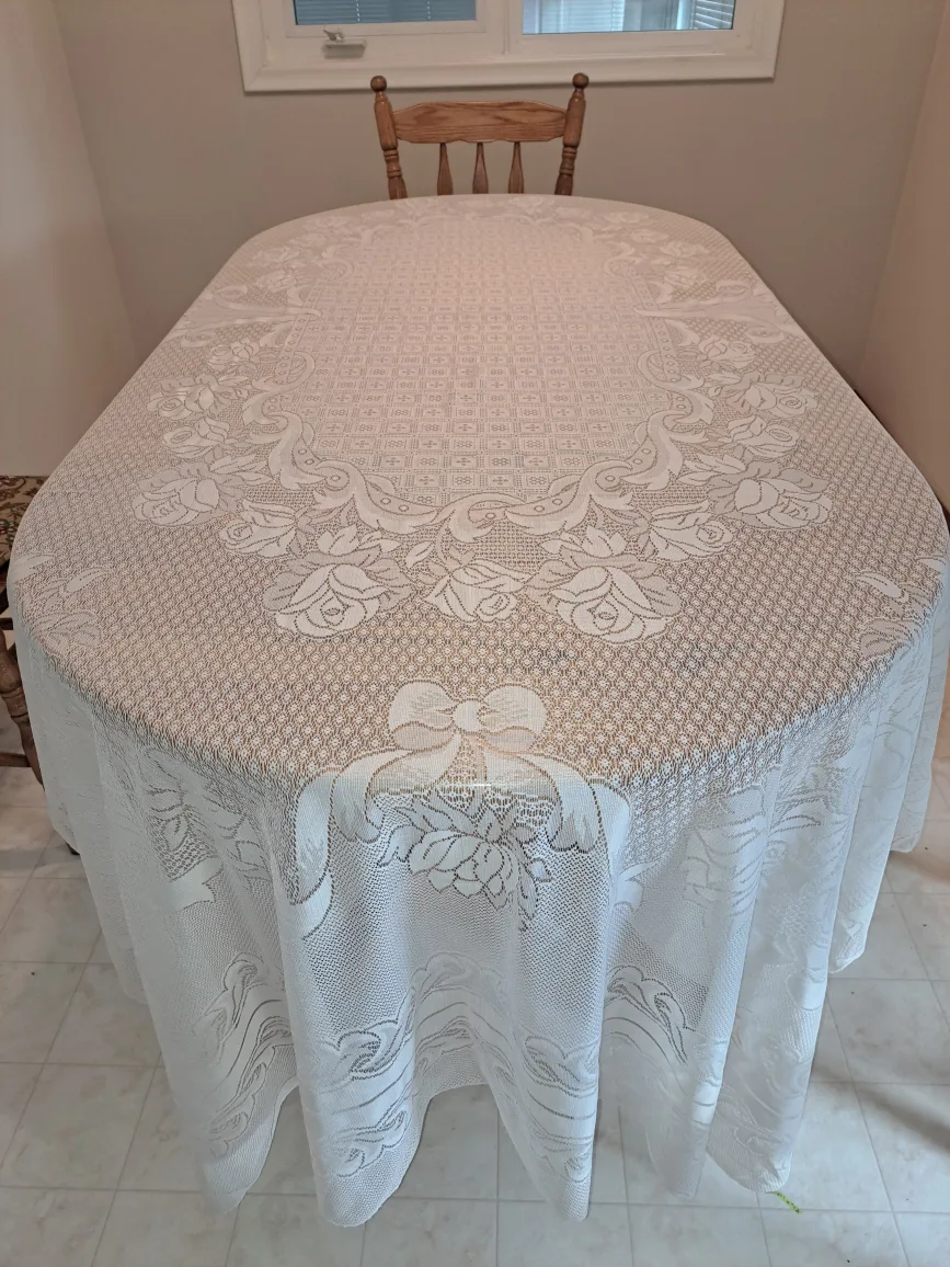 Vintage White Lace Tablecloth thumbnail