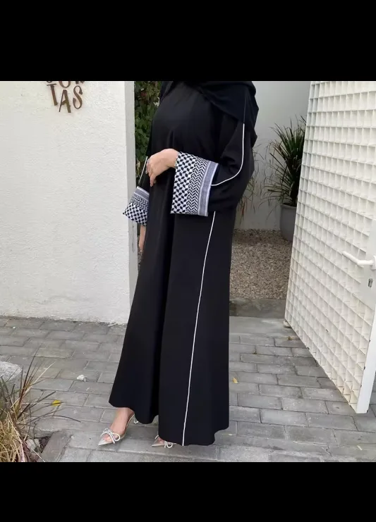 large keffiyeh sleeve linen abaya image indicator(3)
