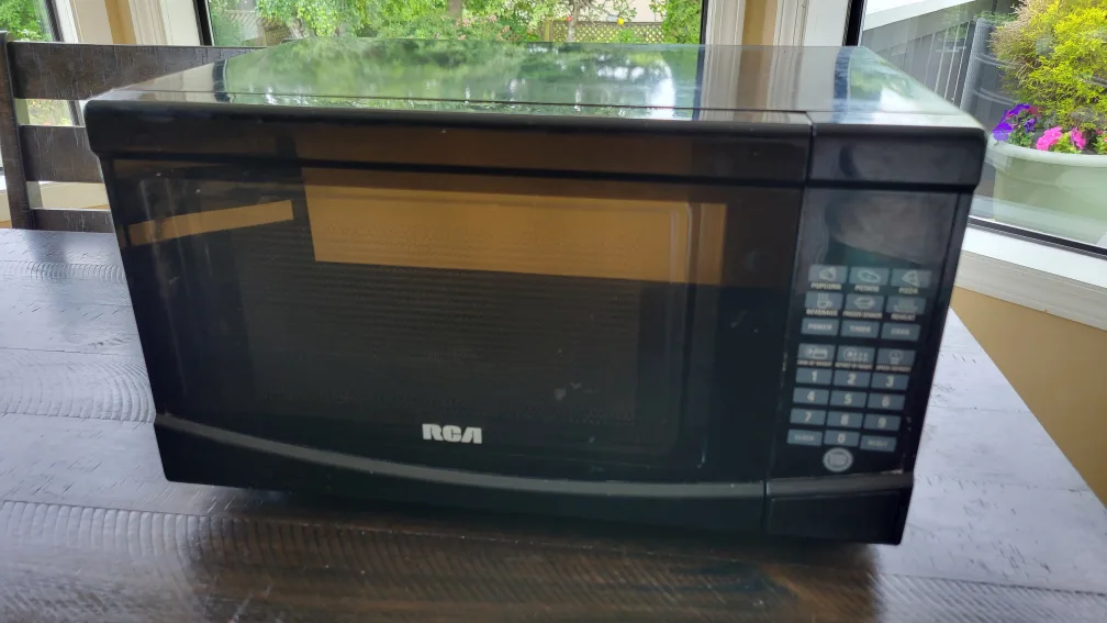 Clean Reliable Microwave Many Extra Features LessThan 2YearsOld thumbnail