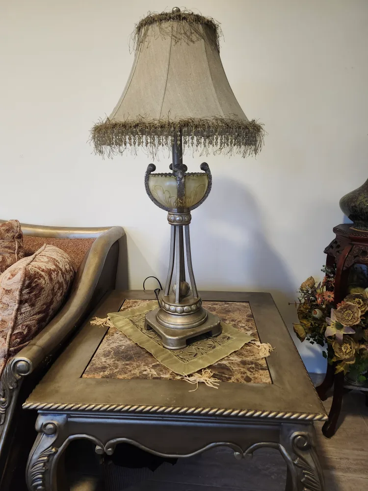 Vintage Style Table Lamp thumbnail
