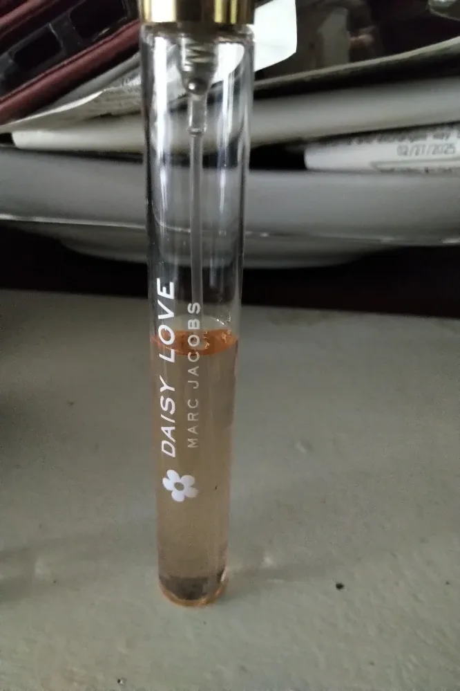 Assorted Perfume Bottles image indicator(5)