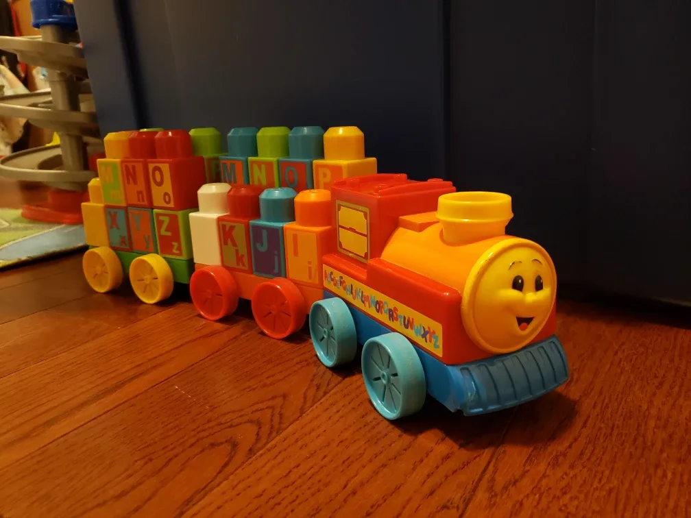 Mega Bloks Alphabet Train thumbnail