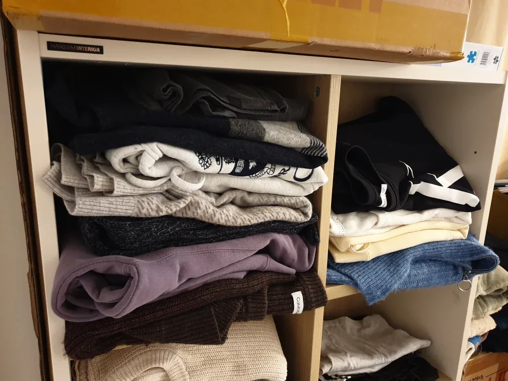 Stylish Wardrobe/Storage Unit image indicator(3)