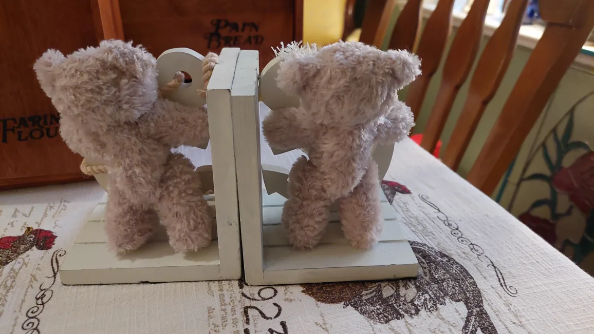 Adorable Teddy Bear Bookends image indicator(2)