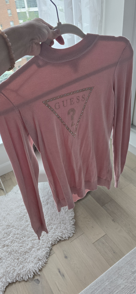 guess sweater