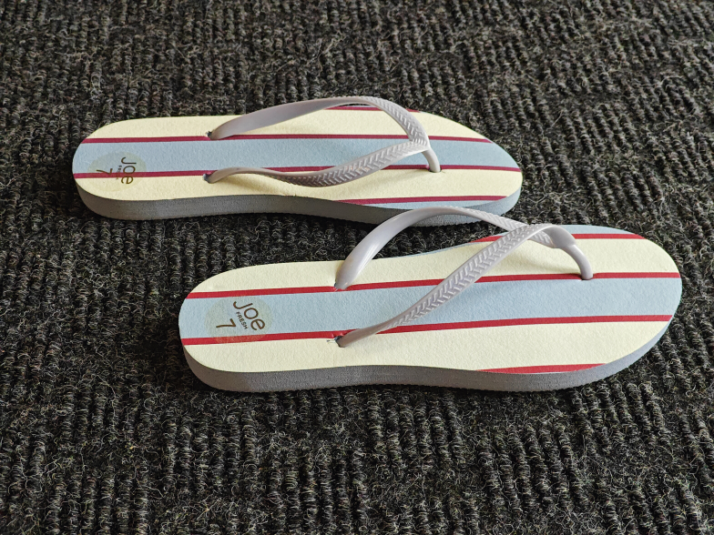 Joe Fresh Women Flip Flops Sandals / Slippers - Size 7 - photo 5