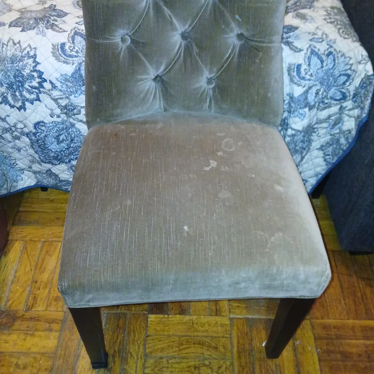 FRECYCLE 4 upholstered chairs with slip covers image indicator(2)