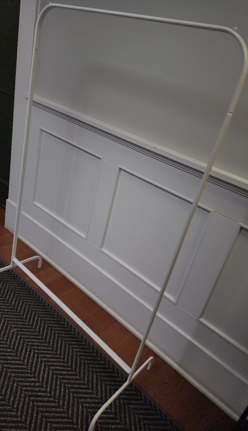 white clothing rack - photo 2