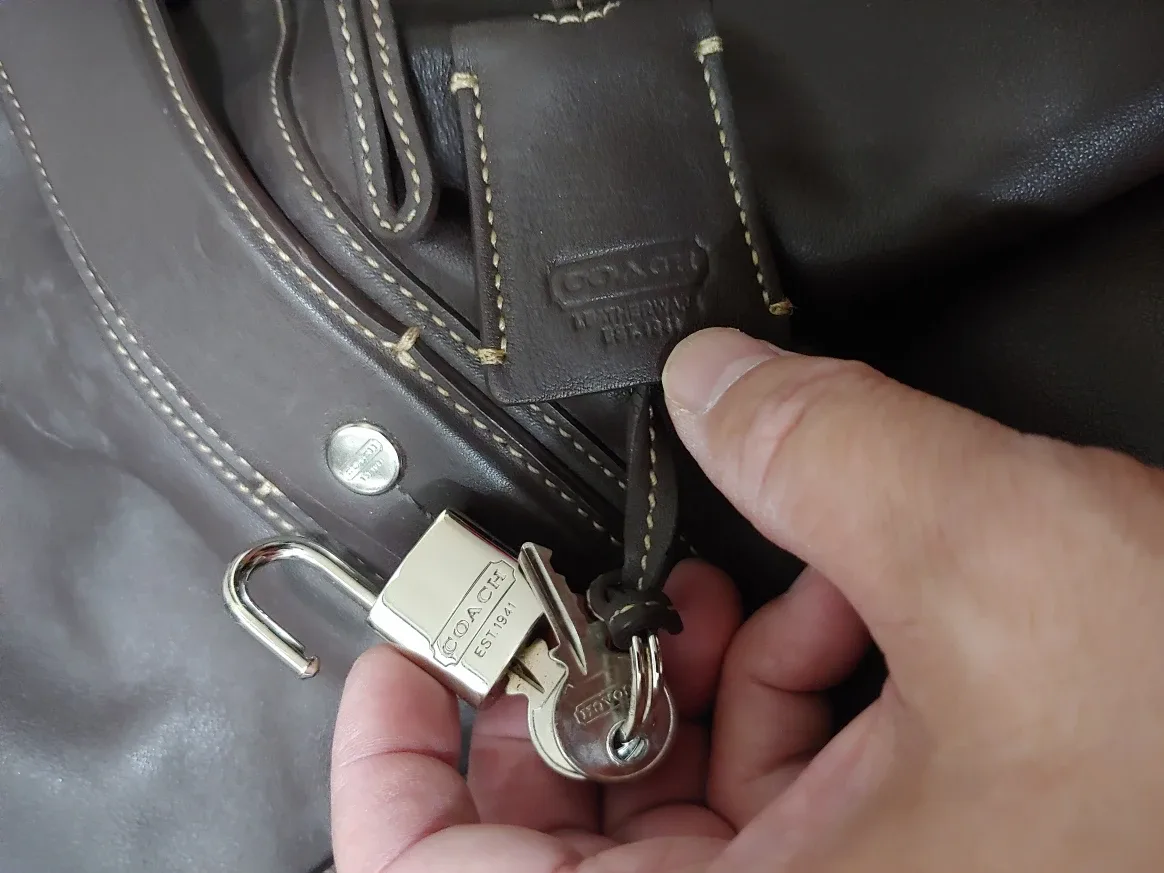 Coach Authenic Real Leather Bag, Extra Large image indicator(8)