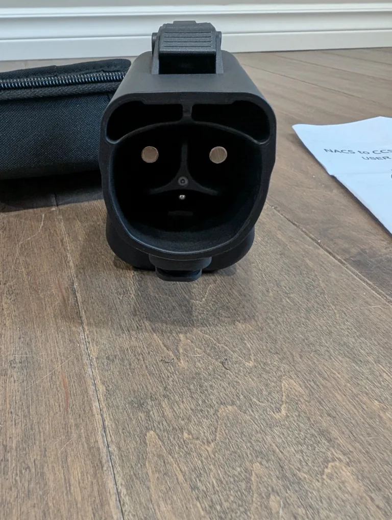 NACS to CCS1 Adapter with Carrying Case image indicator(5)