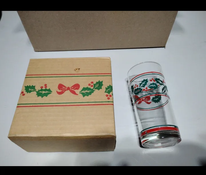 Set of 2 Vintage Christmas Glassware Tumblers $15 Set thumbnail