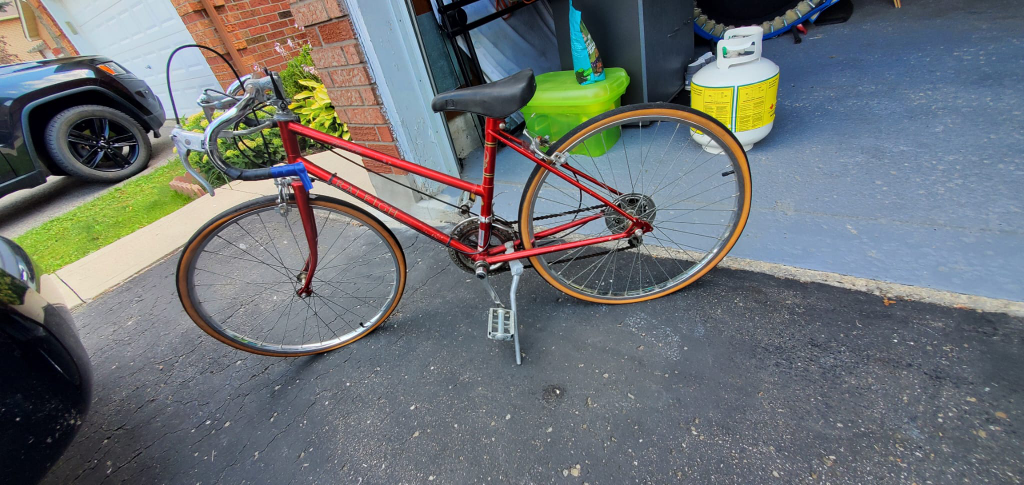 Vintage Red 10 Speed Bicycle - photo 2