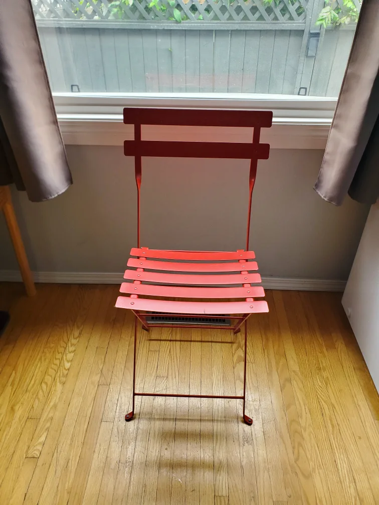 💚 Red Metal Chair 🥕 thumbnail