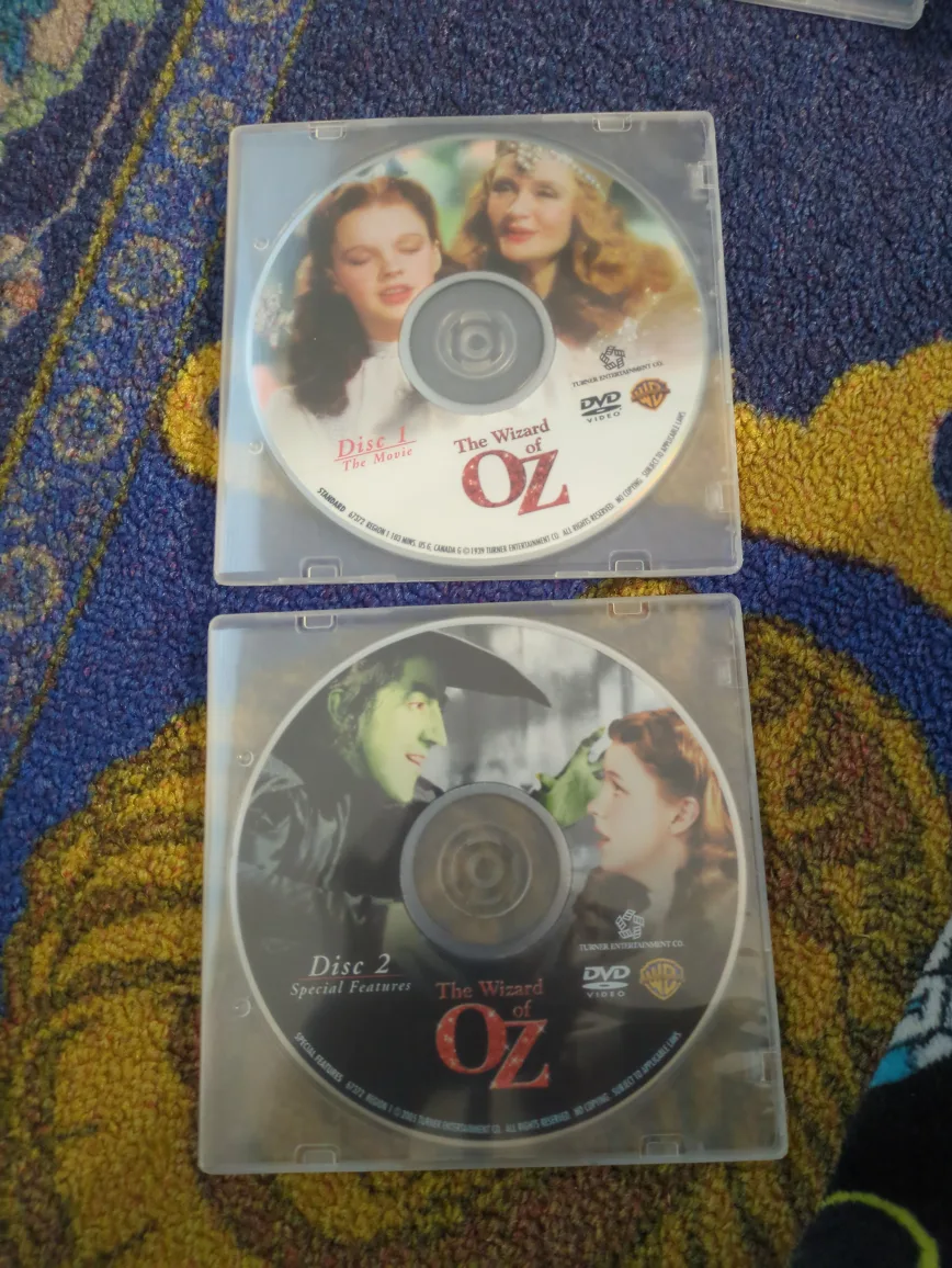 The Wizard of Oz DVD - Disc 1 & Disc 2 thumbnail