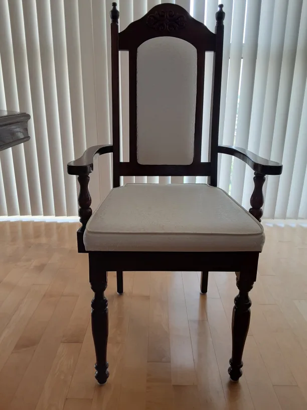 Cherrywood dining table with 8 chairs image indicator(3)