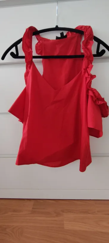 Topshop Red Off-the-Shoulder Top image indicator(2)
