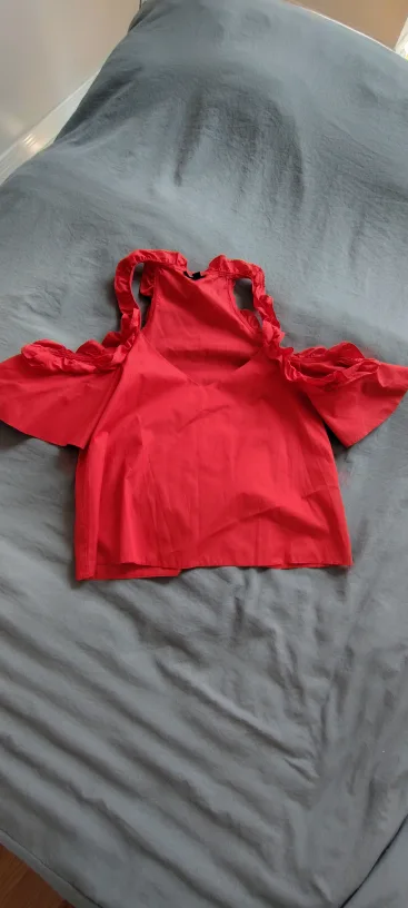 Topshop Red Off-the-Shoulder Top image indicator(3)