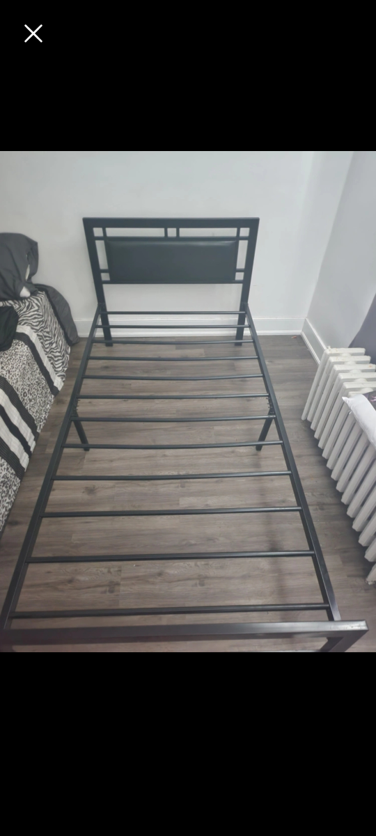 Black Metal Bed Frame💚🥕