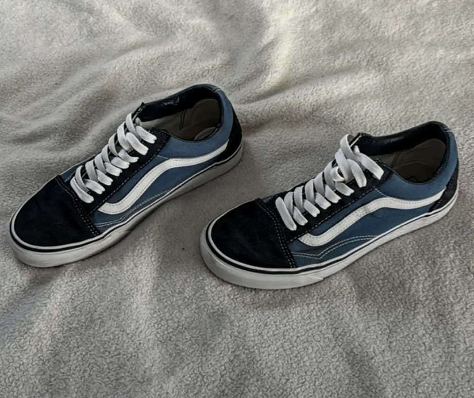 Unisex Vans Sneakers - Blue, Navy & White M 7 / W 8.5 image indicator(4)