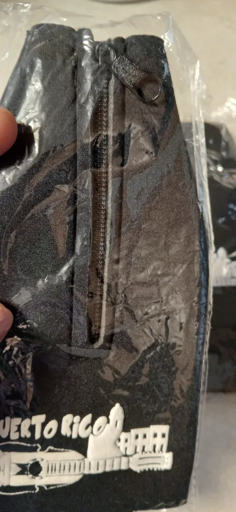 Puerto Rico Black Beverage Insulators image indicator(2)