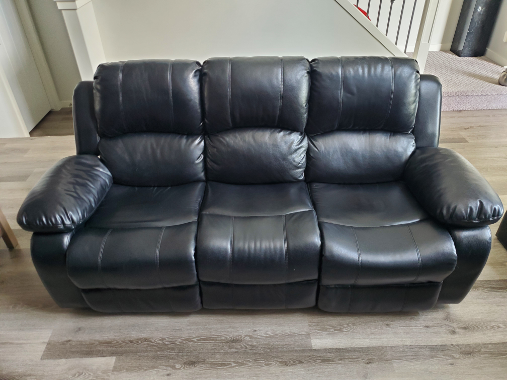 BLACK SOFA & LOVESEAT SET - Reduced from $700 to Now $400!