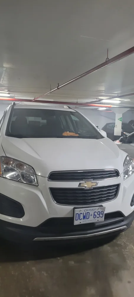 White Chevrolet Trax LT image indicator(4)