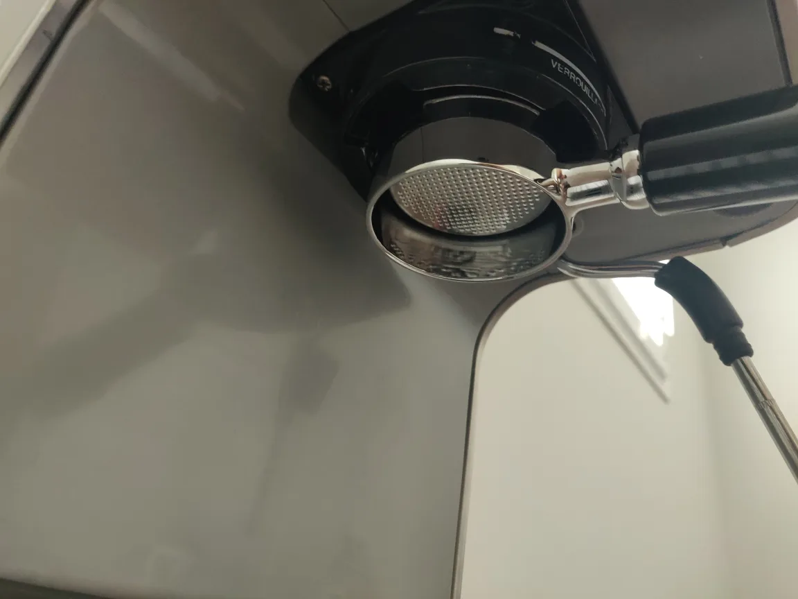 Cuisinart Espresso Machine with Bottomless Portafilter image indicator(7)