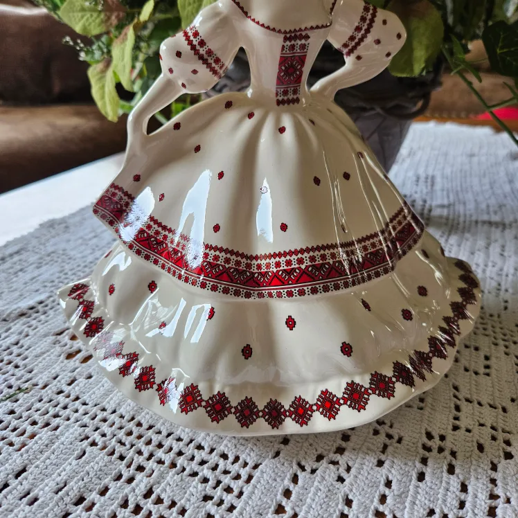 Ceramics by Anne Decorative Figurine thumbnail
