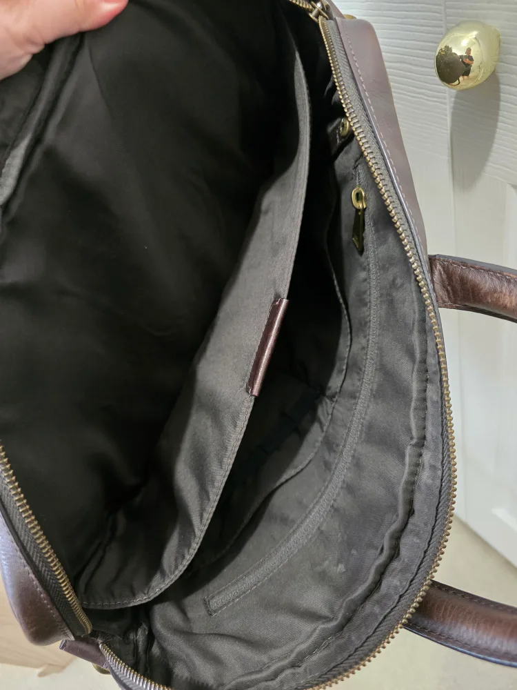 Fossil laptop bag image indicator(3)