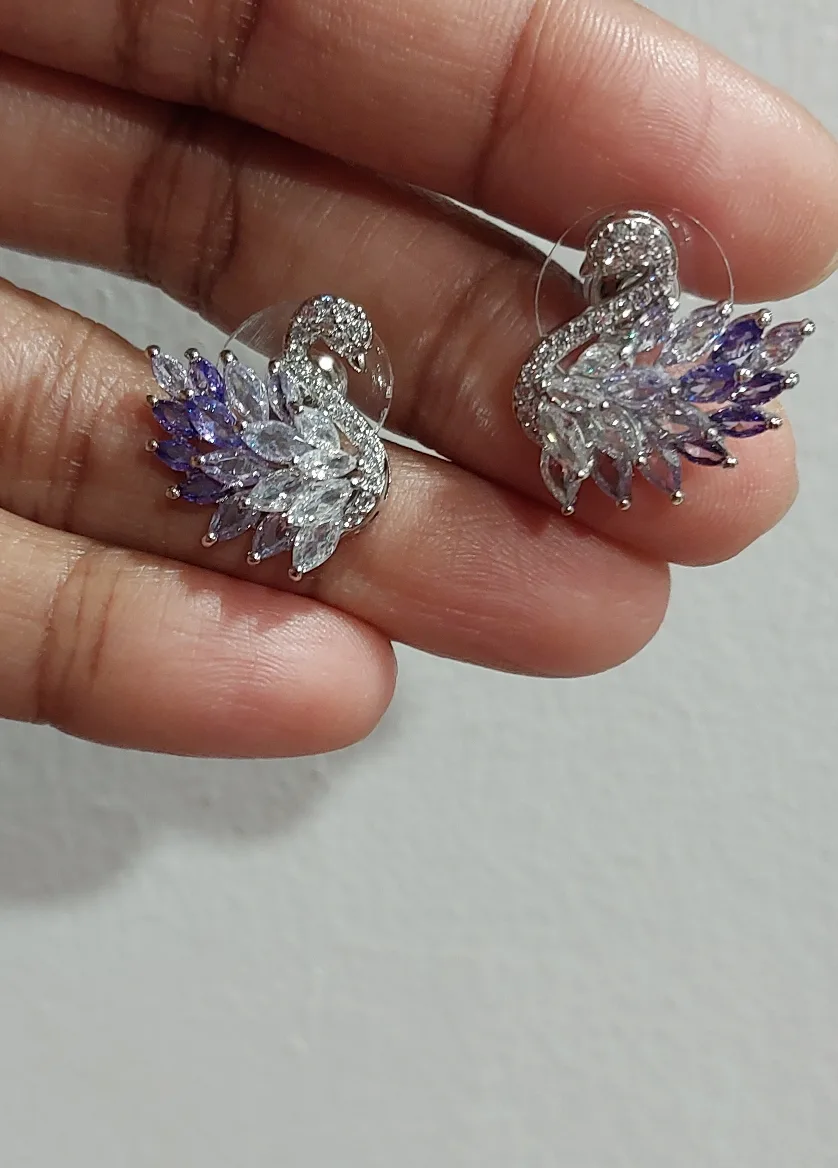 BRAND NEW super dainty classy Swan Necklace and Earring Set image indicator(8)