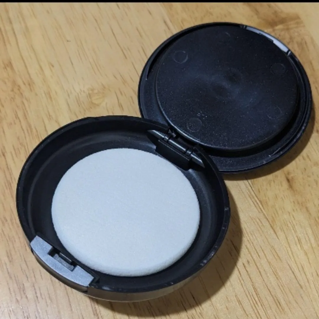 Brand new MAC Studio Fix Powder Plush Foundation image indicator(6)