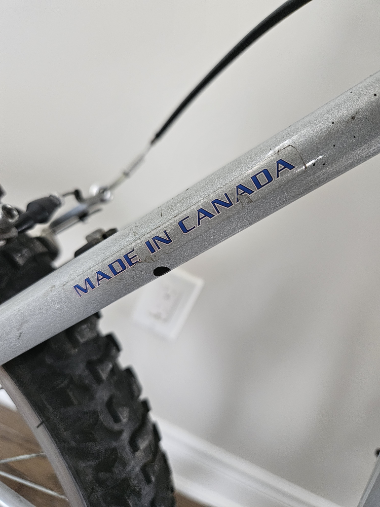 CCM 21-Speed Bike – Made in Canada | 22” Frame –FREE DELIVERY!! - photo 4