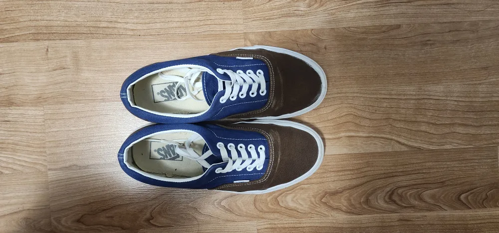 2 Shoes + 2 Tops image indicator(3)