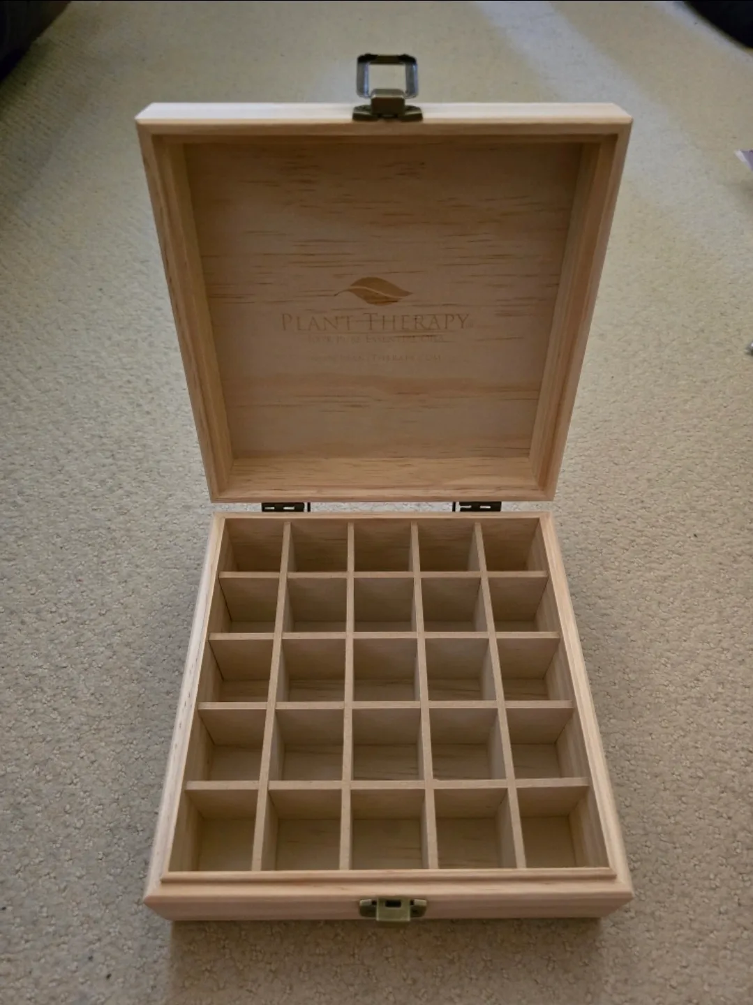 Plant Therapy Essential Oil Organizer Box thumbnail