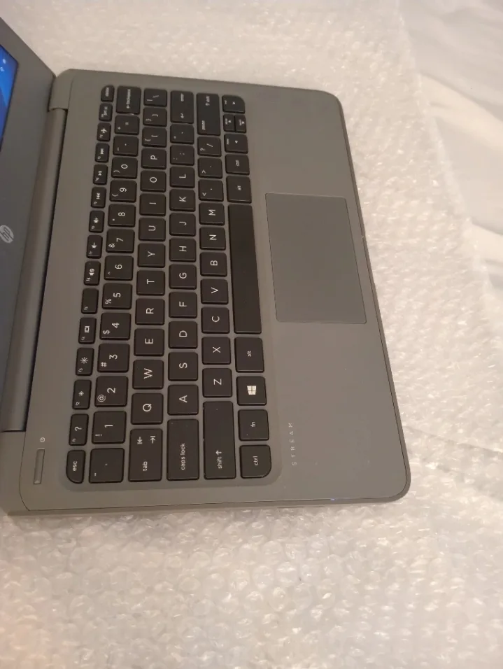 HP Stream Laptop image indicator(6)
