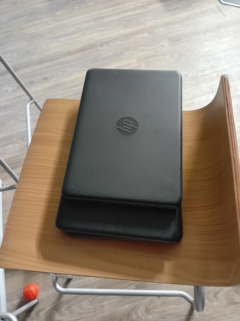 HP Stream Laptop image indicator(10)