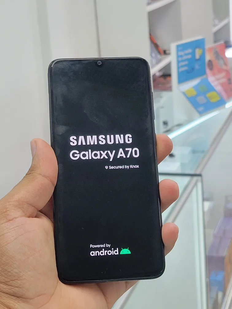 Samsung Galaxy A70 thumbnail