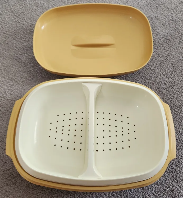 Tupperware Divided Set image indicator(2)