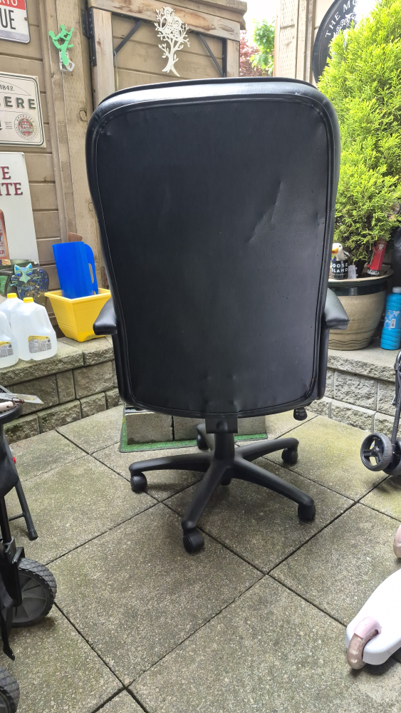 Black Office Chair - photo 4