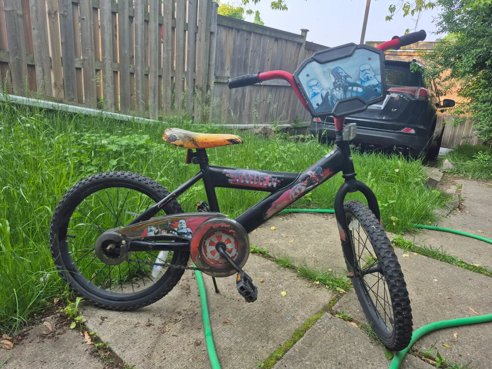 Star Wars Kids Bike thumbnail