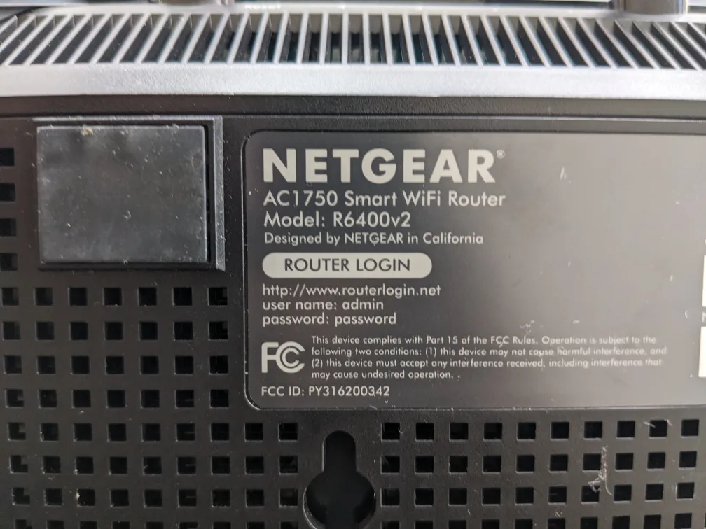 Netgear R6400 AC1750 Smart Wi-Fi Router image indicator(2)
