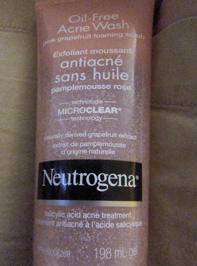 Neutrogena Oil-Free Acne Wash - New image indicator(4)